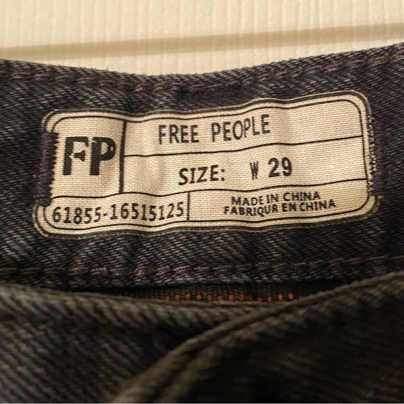 Free People Rock Denim Uptown Short Size 29 NWOT-Colour Blackbird - Picture 5 of 5